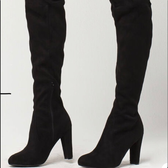 Thigh high black suede women’s boot - Picture 10 of 10